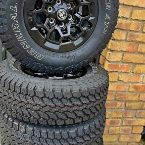 17inch Toyota HilUX GR rims with brand new tyres