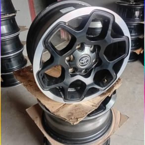 17inch toyota hilux GRS rims